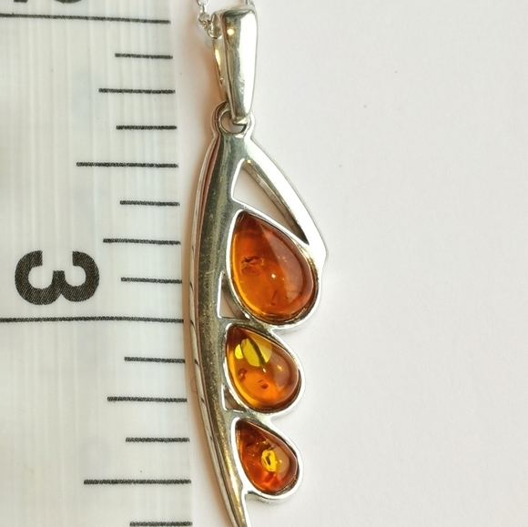 NEW, Baltic Amber sterling silver pendant necklace - Picture 5 of 5